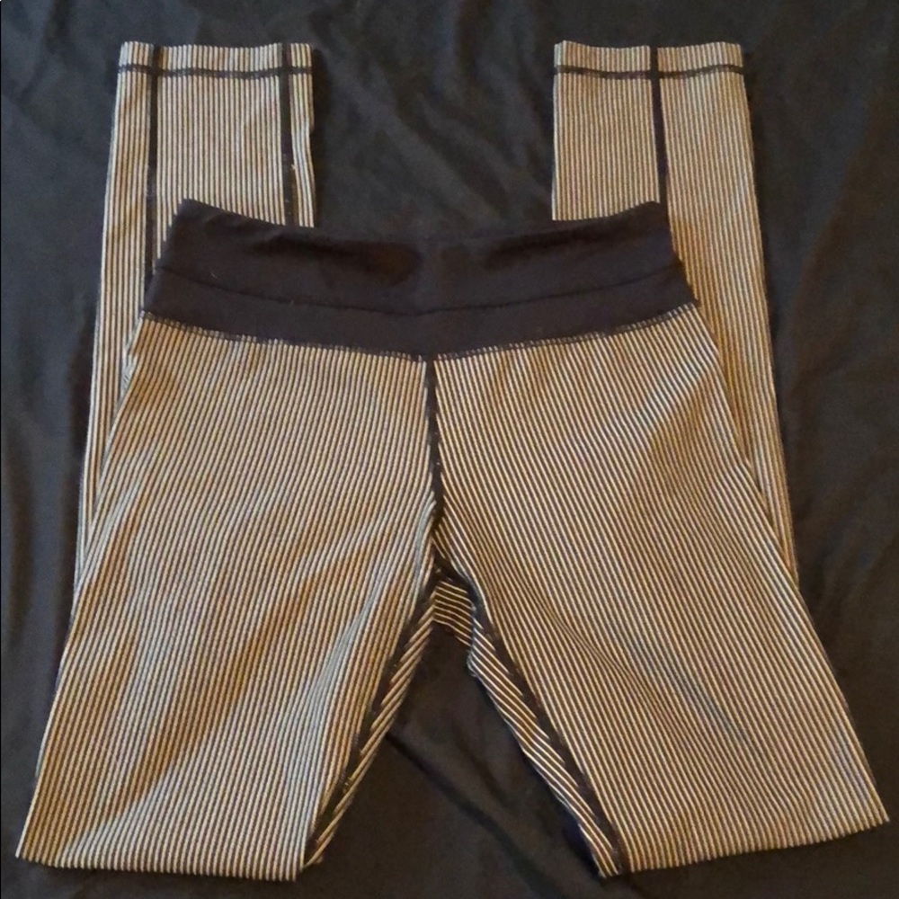 Lululemon skinny groove pants.